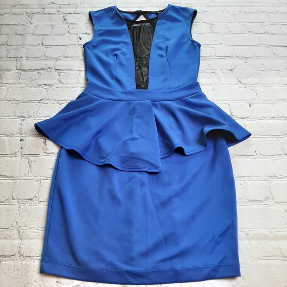 Bundle of 4 dresses - Picture 14 of 16